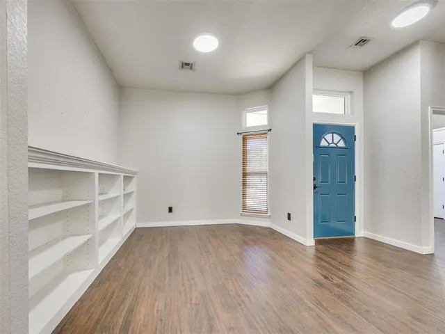 Photo 5 — 221 Victory Drive, Norman, OK 73072