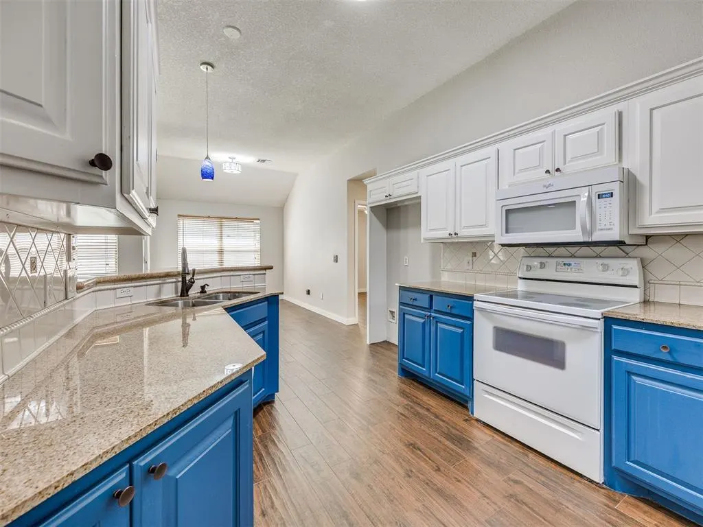 Photo 11 — 221 Victory Drive, Norman, OK 73072