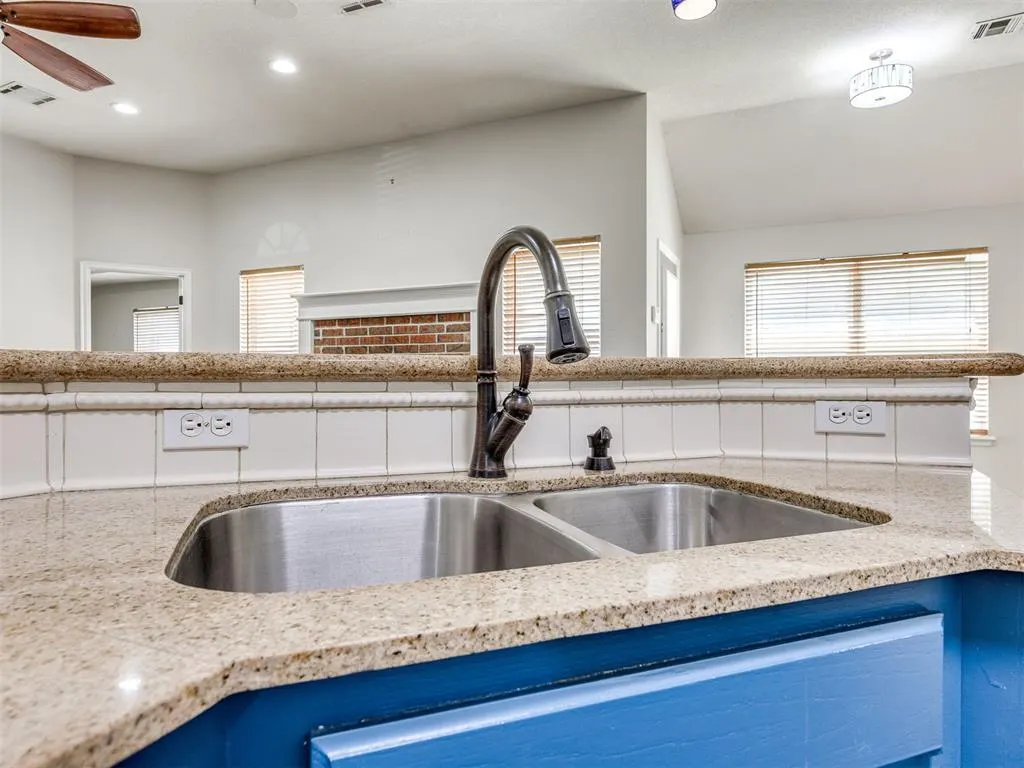 Photo 12 — 221 Victory Drive, Norman, OK 73072