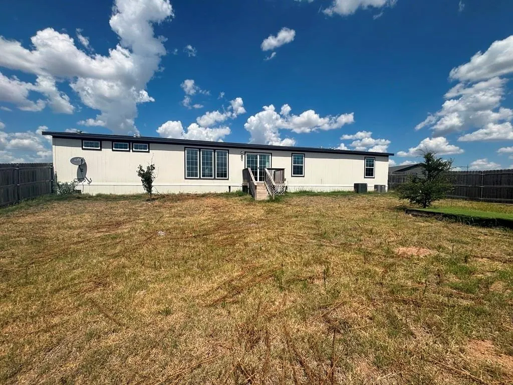 Photo 3 — 60261 S County Road 197, Arnett, OK 73832