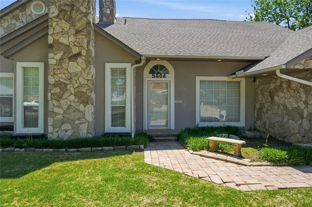 Photo 3 — 5804 NW 53rd Street, Warr Acres, OK 73122