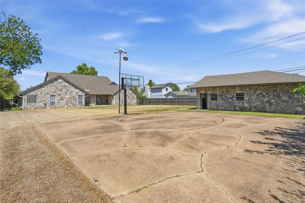 Photo 45 — 5804 NW 53rd Street, Warr Acres, OK 73122