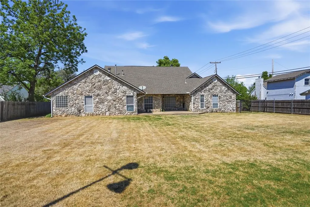 Photo 46 — 5804 NW 53rd Street, Warr Acres, OK 73122