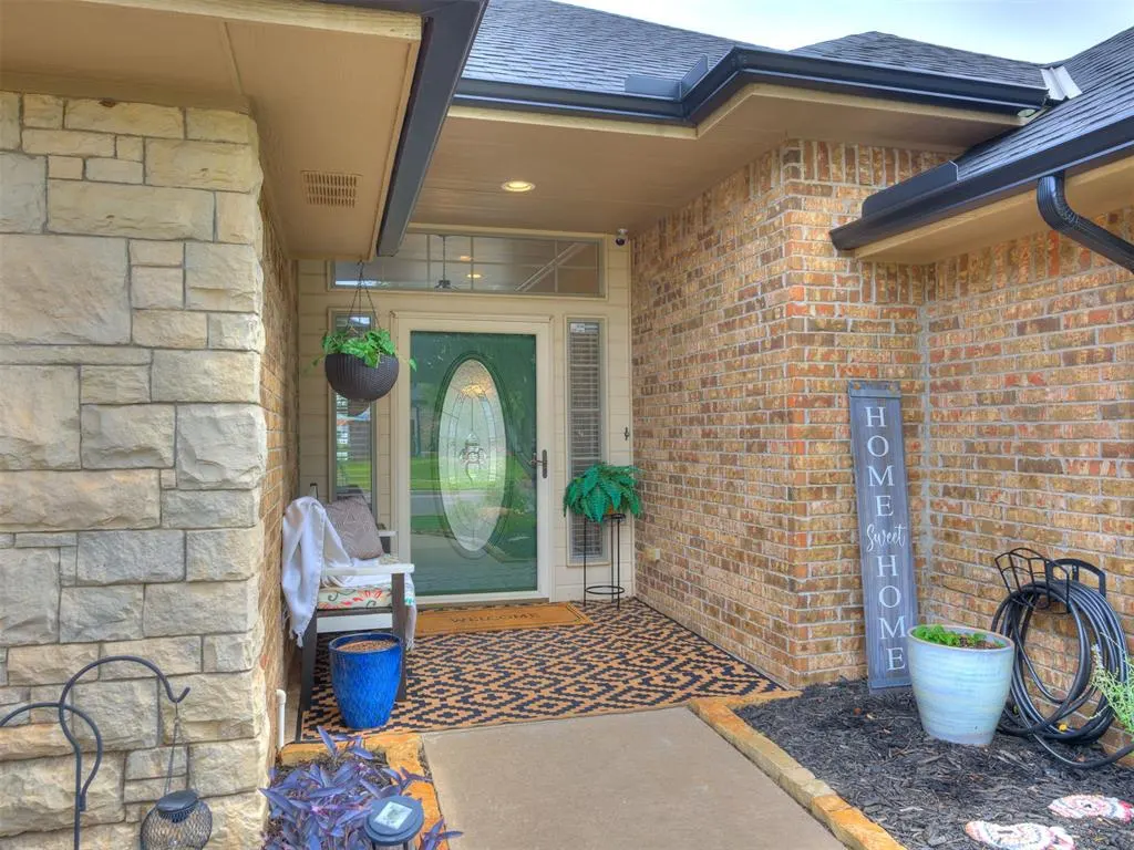 Photo 5 — 10913 NW 118th Street, Yukon, OK 73099