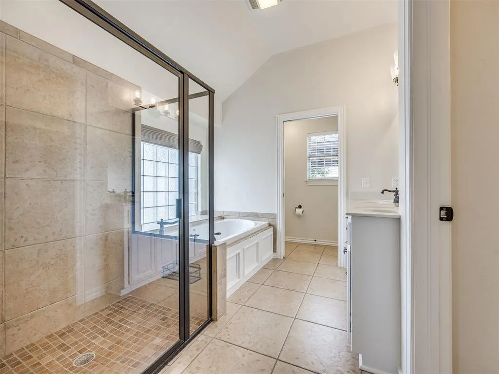 Photo 19 — 10913 NW 118th Street, Yukon, OK 73099
