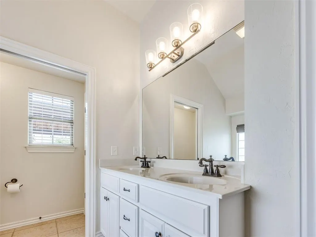 Photo 20 — 10913 NW 118th Street, Yukon, OK 73099