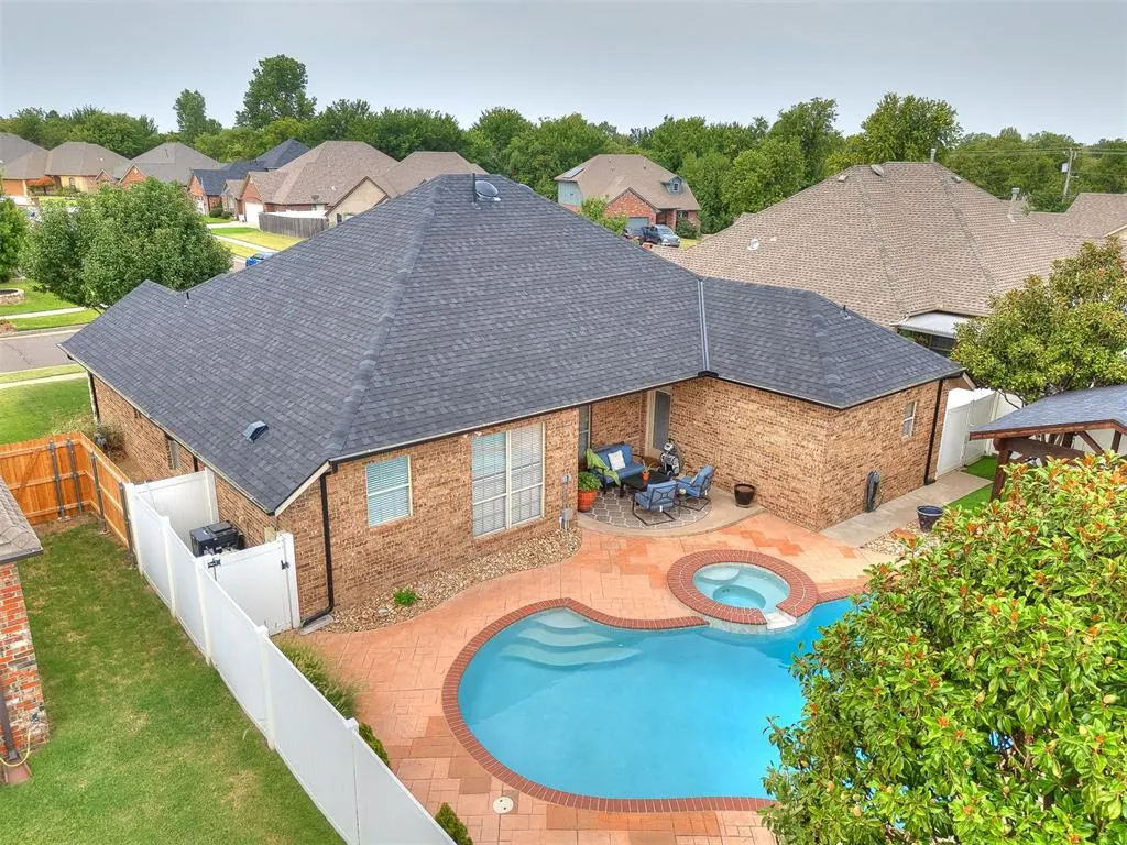 Photo 35 — 10913 NW 118th Street, Yukon, OK 73099