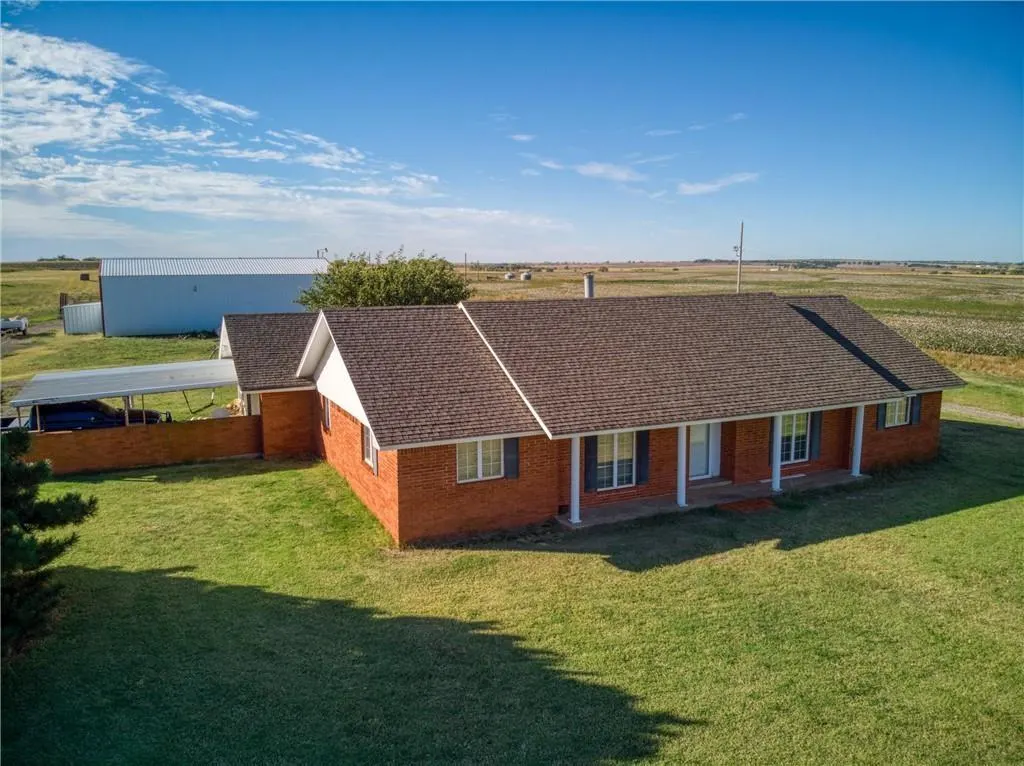 Front exterior — 17320 E 1250 Road, Erick, OK 73645