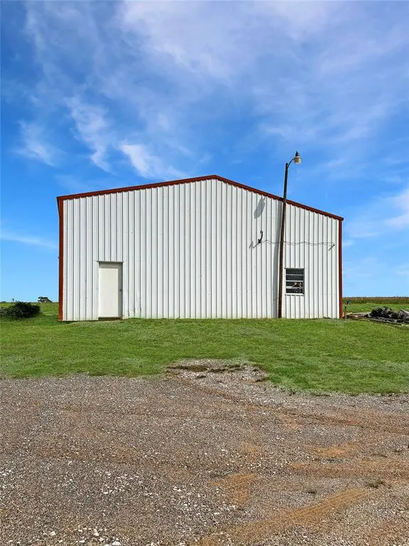 Photo 10 — 17320 E 1250 Road, Erick, OK 73645