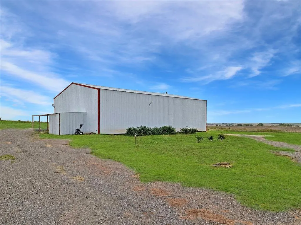 Photo 21 — 17320 E 1250 Road, Erick, OK 73645