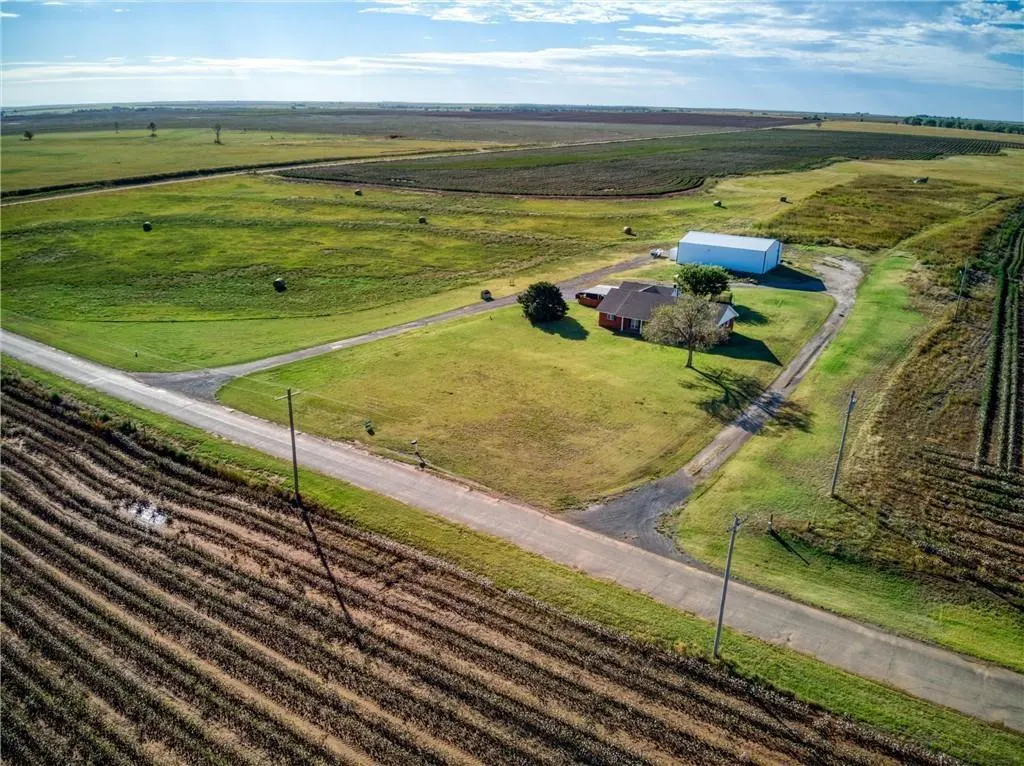 Photo 31 — 17320 E 1250 Road, Erick, OK 73645