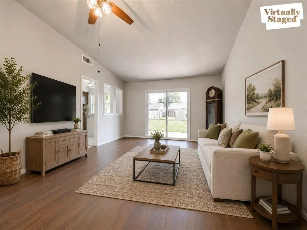 Photo 6 — 1049 SW 3rd Street, Moore, OK 73160