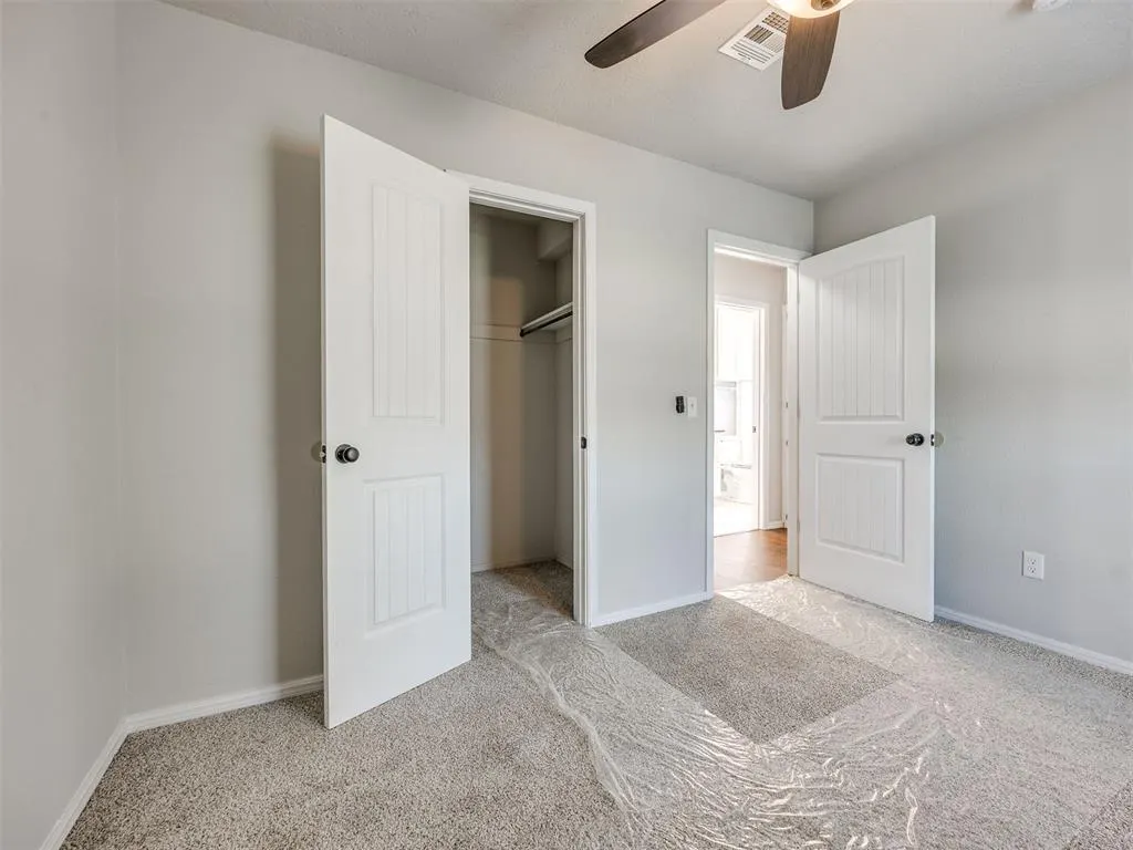 Photo 17 — 1049 SW 3rd Street, Moore, OK 73160