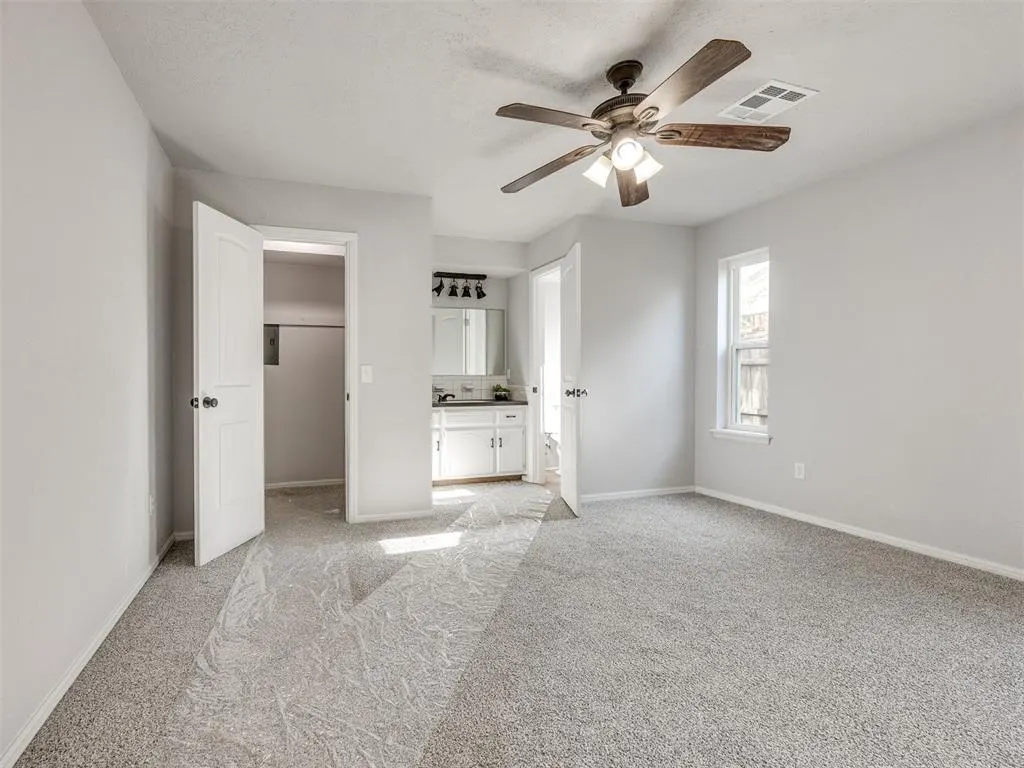 Photo 29 — 1049 SW 3rd Street, Moore, OK 73160