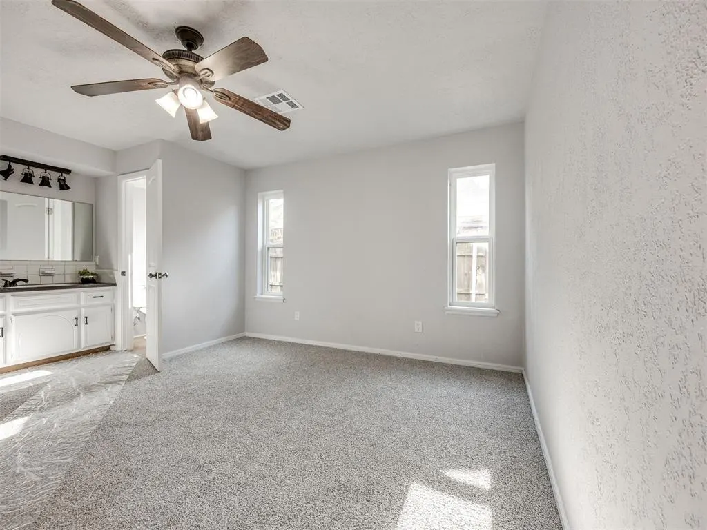 Photo 30 — 1049 SW 3rd Street, Moore, OK 73160