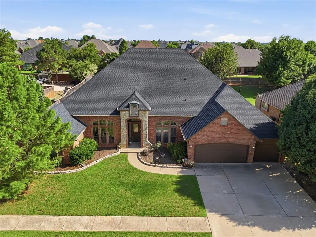 Front exterior — 600 NW 160th Street, Edmond, OK 73013