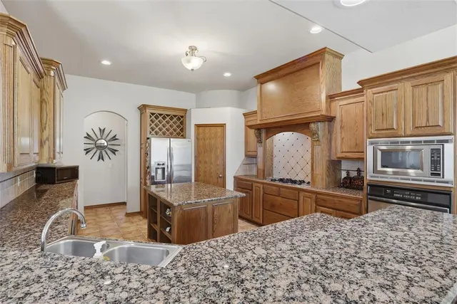 Photo 3 — 600 NW 160th Street, Edmond, OK 73013