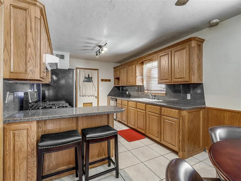 Photo 12 — 1326 James Drive, Oklahoma City, OK 73119