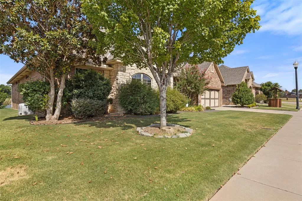 Photo 4 — 1316 Katelyn Court, Yukon, OK 73099