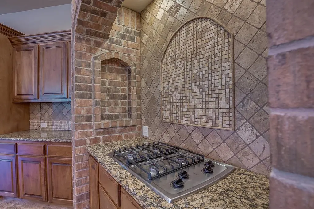 Photo 11 — 6313 Whispering Grove Drive, Oklahoma City, OK 73169