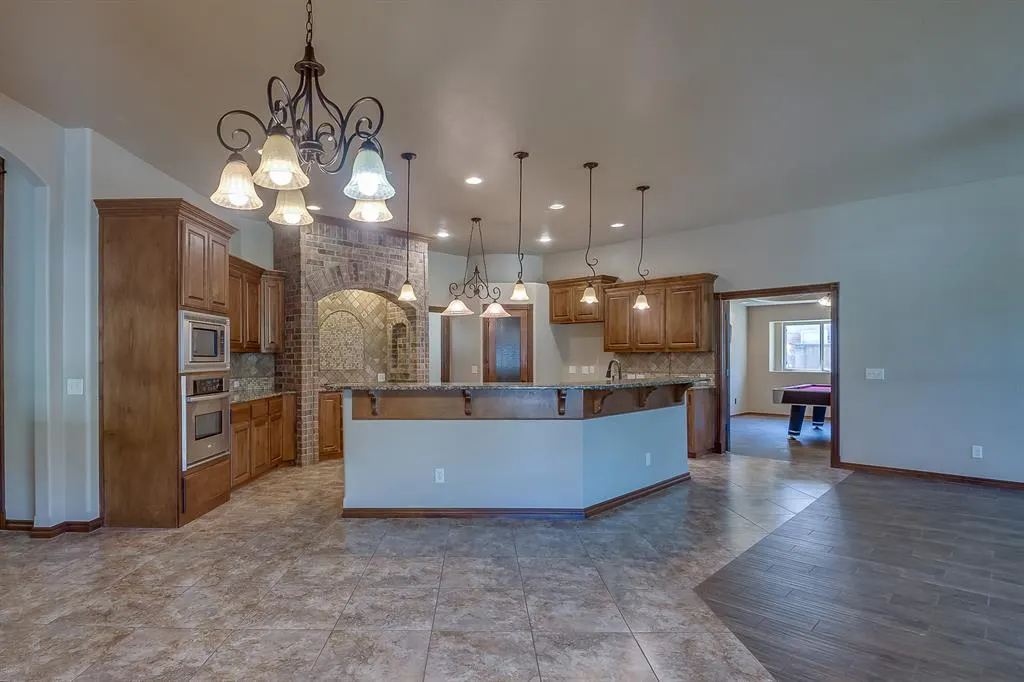 Photo 15 — 6313 Whispering Grove Drive, Oklahoma City, OK 73169