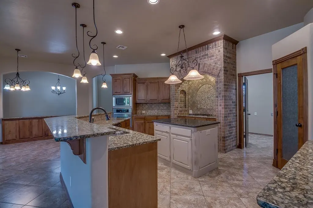 Photo 16 — 6313 Whispering Grove Drive, Oklahoma City, OK 73169