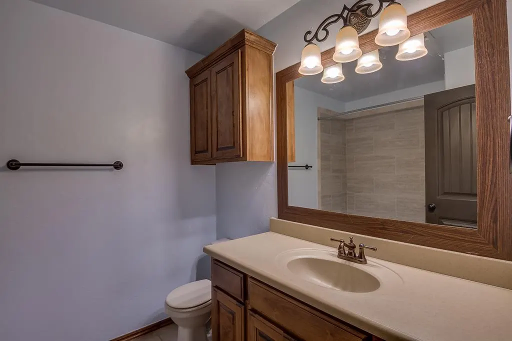 Photo 24 — 6313 Whispering Grove Drive, Oklahoma City, OK 73169