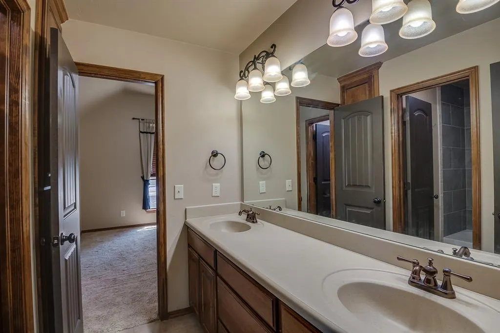 Photo 30 — 6313 Whispering Grove Drive, Oklahoma City, OK 73169
