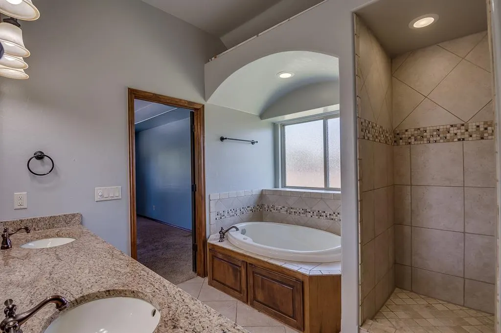 Photo 41 — 6313 Whispering Grove Drive, Oklahoma City, OK 73169