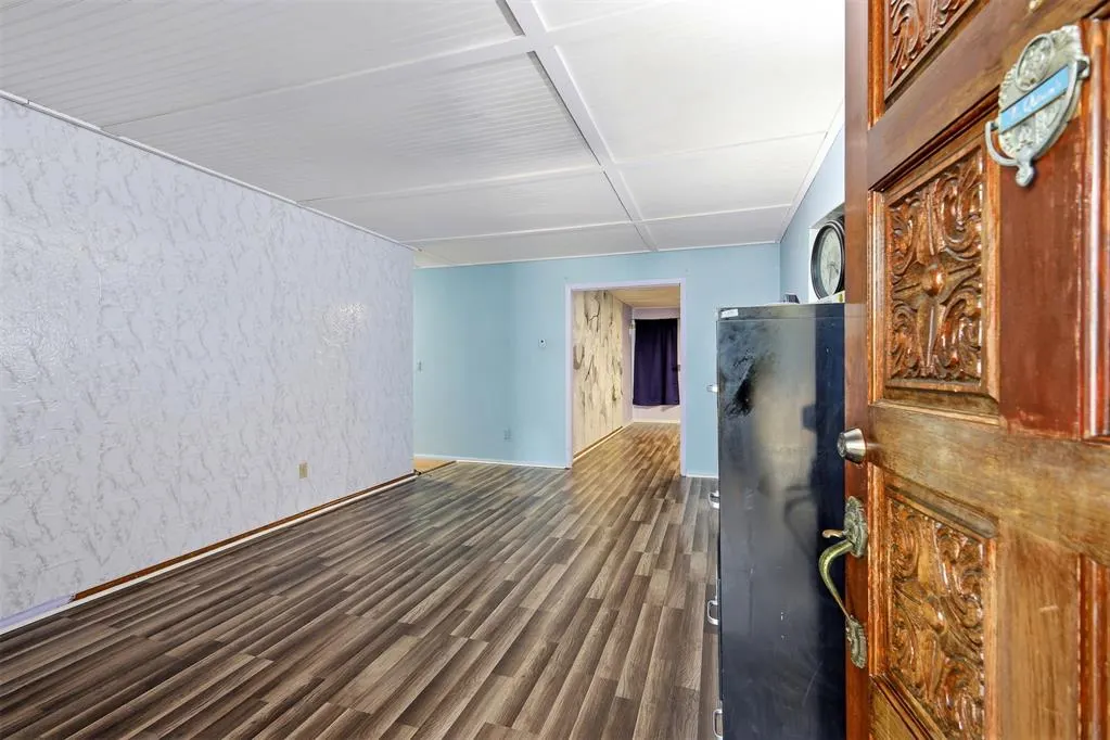 Photo 8 — 304 Country Club Terrace, Midwest City, OK 73110