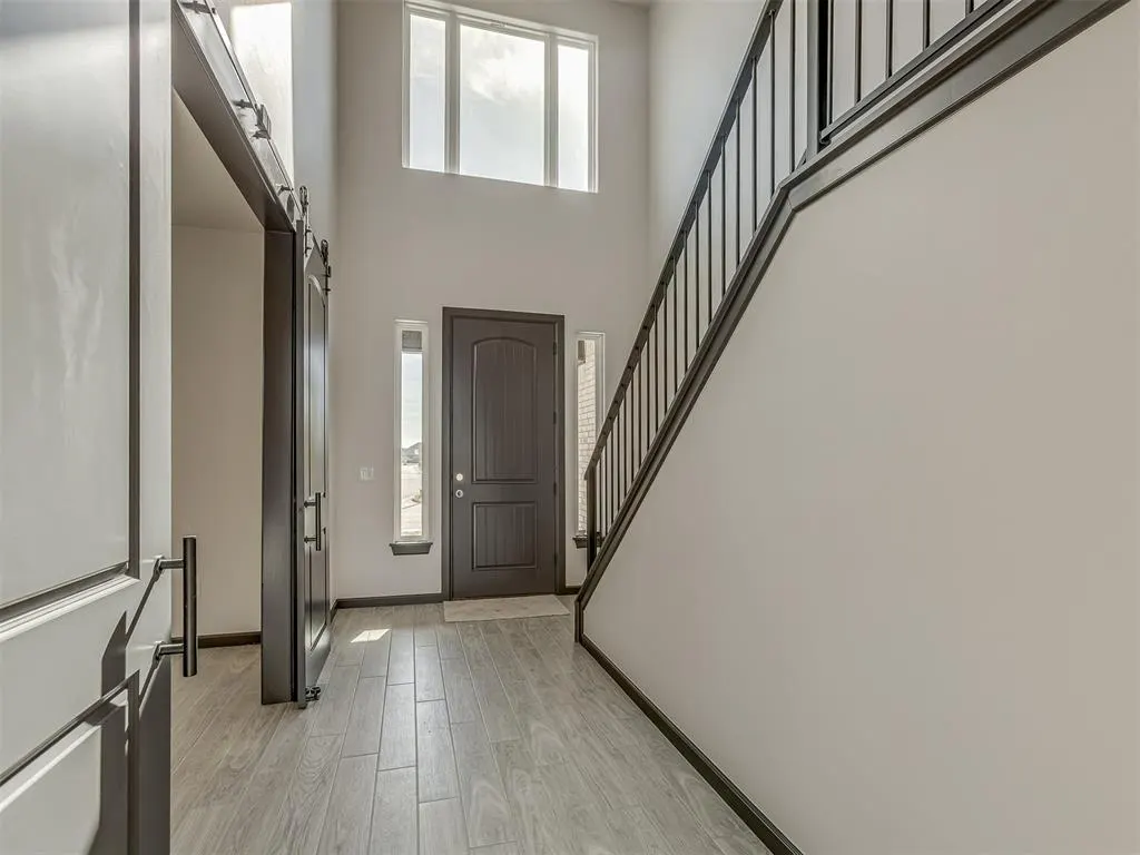 Photo 6 — 3901 Durango Lakes Drive, Oklahoma City, OK 73160