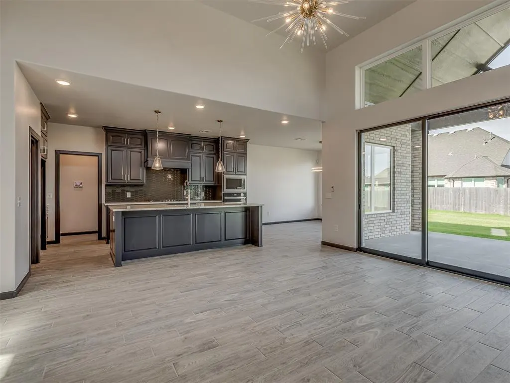 Photo 7 — 3901 Durango Lakes Drive, Oklahoma City, OK 73160