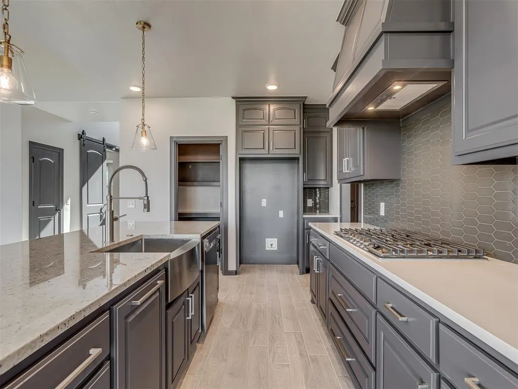 Photo 11 — 3901 Durango Lakes Drive, Oklahoma City, OK 73160