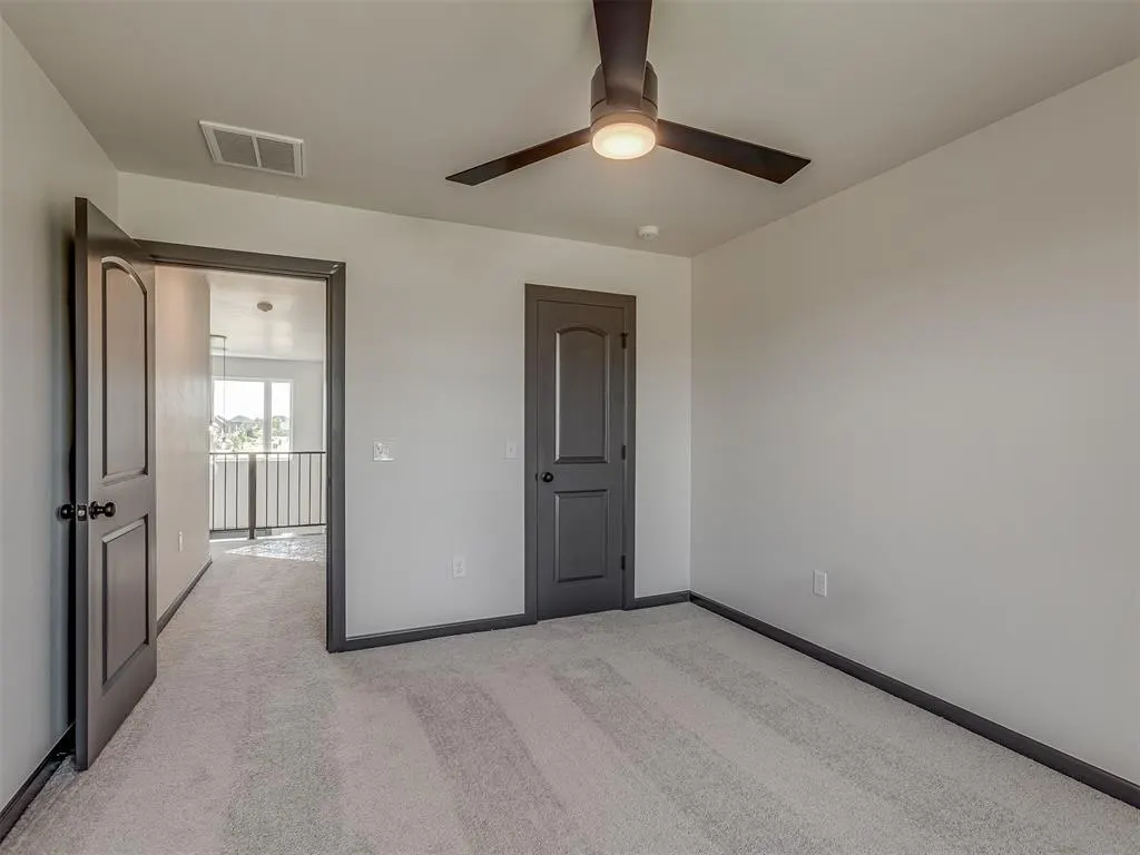 Photo 16 — 3901 Durango Lakes Drive, Oklahoma City, OK 73160