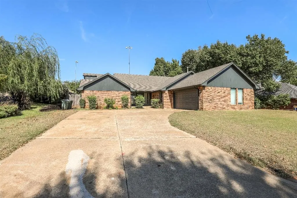 Front exterior — 1321 Harding Avenue, Edmond, OK 73034