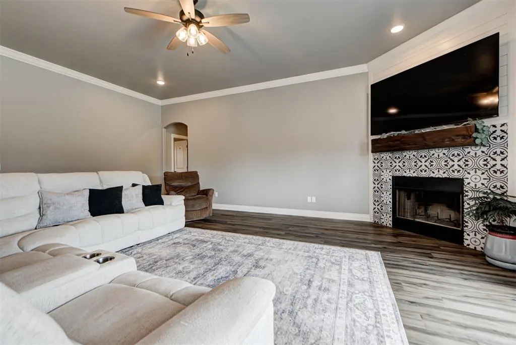 Photo 9 — 29937 Jade Street, Cashion, OK 73016