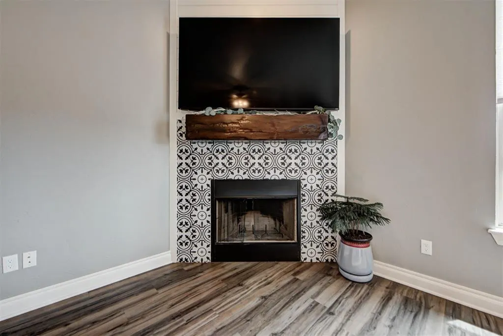 Photo 10 — 29937 Jade Street, Cashion, OK 73016