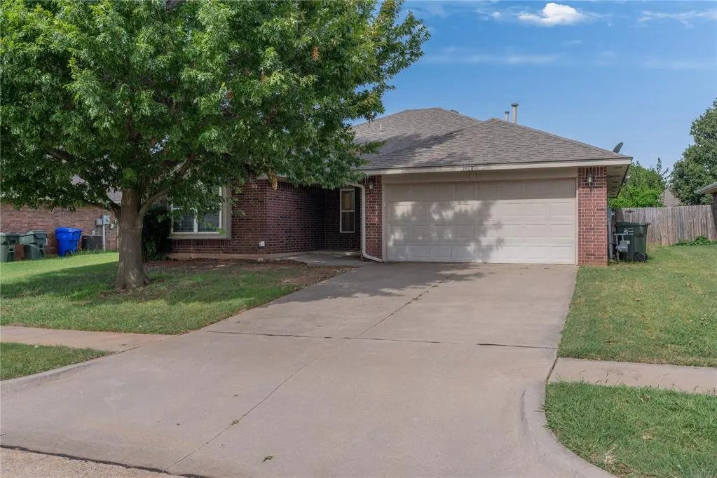 Photo 2 — 2608 Queenston Avenue, Norman, OK 73071