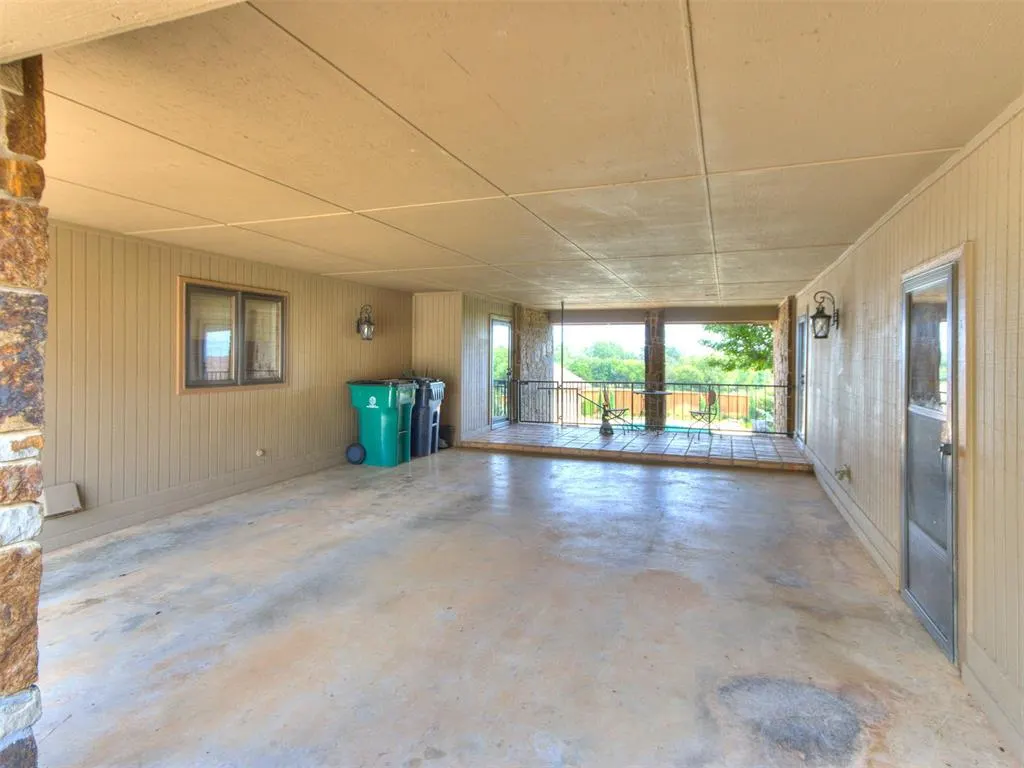 Photo 9 — 12504 N Frisco Road, Yukon, OK 73099