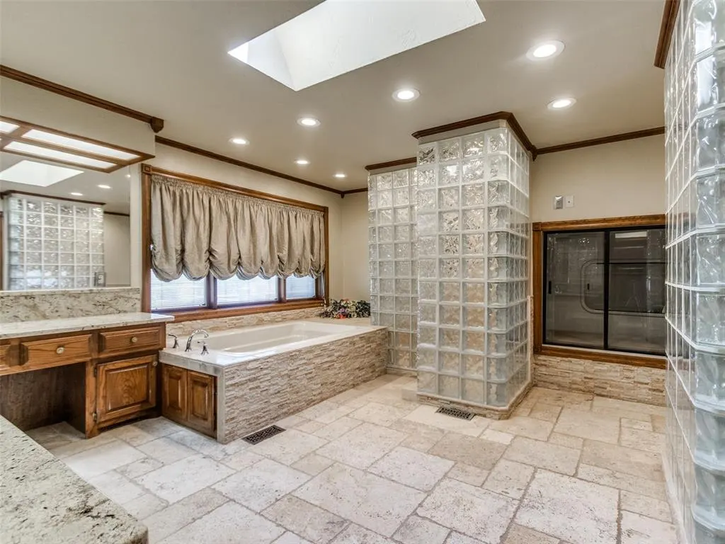 Photo 32 — 12504 N Frisco Road, Yukon, OK 73099