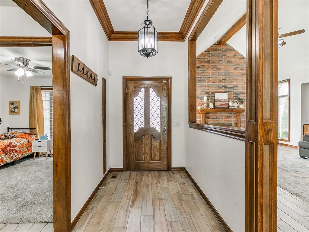 Photo 2 — 717 SW 113th Street, Oklahoma City, OK 73170
