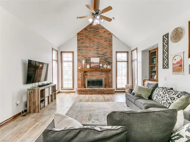 Photo 6 — 717 SW 113th Street, Oklahoma City, OK 73170