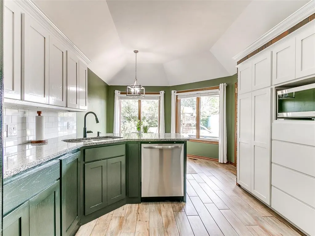 Photo 10 — 717 SW 113th Street, Oklahoma City, OK 73170