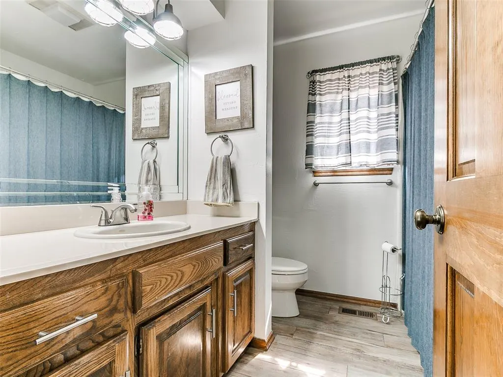 Photo 31 — 717 SW 113th Street, Oklahoma City, OK 73170