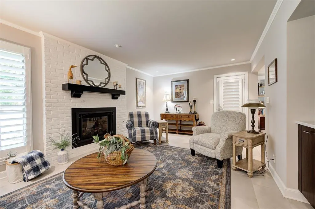 Front exterior — 16 Windbrook Square, Norman, OK 73072