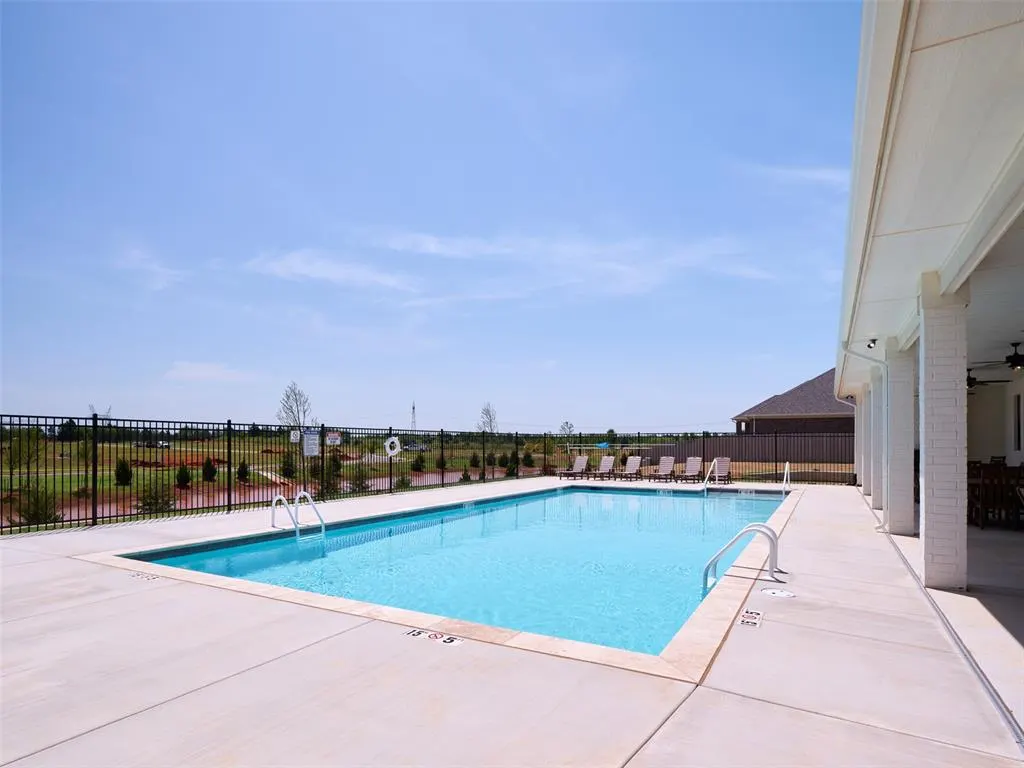 Photo 4 — 16205 Blackberry Farm Road, Oklahoma City, OK 73013