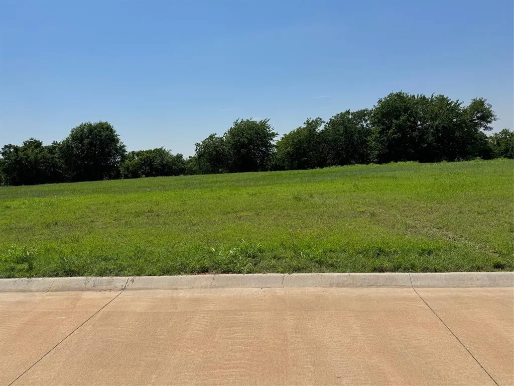 Front exterior — 1409 Deer Ridge Run, Tuttle, OK 73089