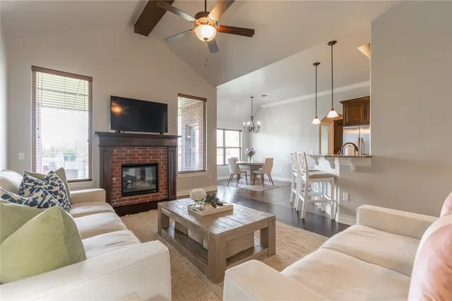 Photo 7 — 4933 Champlain Place, Edmond, OK 73025