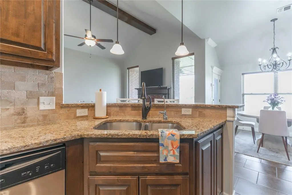 Photo 15 — 4933 Champlain Place, Edmond, OK 73025