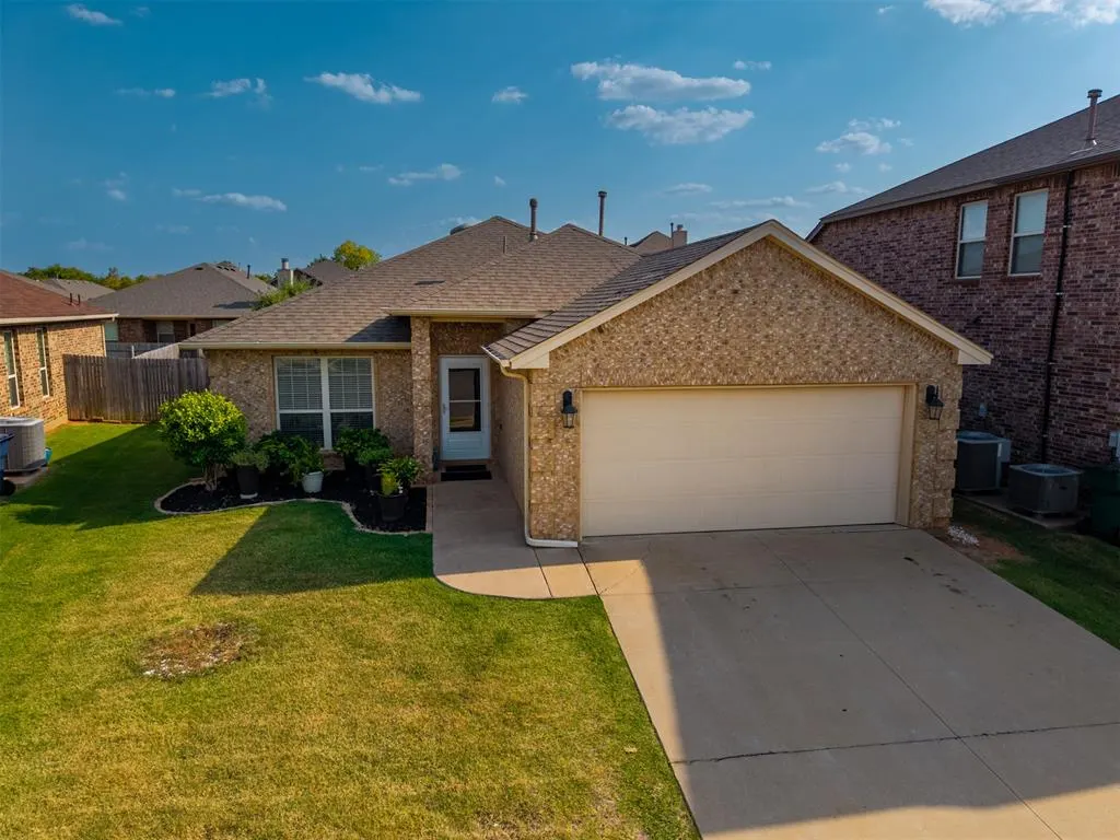 Front exterior — 8208 NW 106th Circle, Oklahoma City, OK 73162